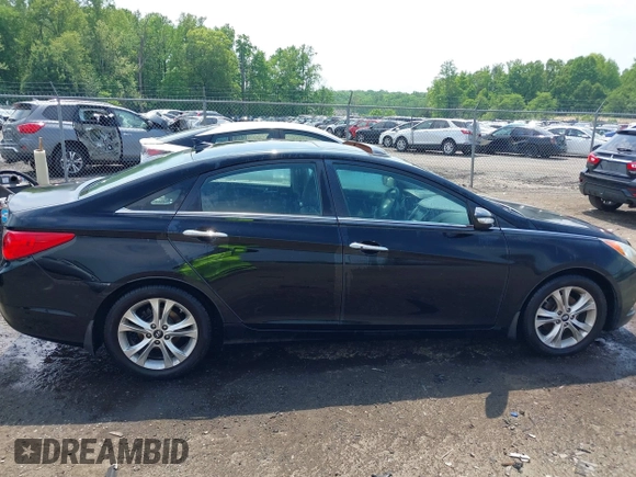 2011 Hyundai Sonata Limited z VIN 5NPEC4AC0BH307560, wystawiony jako IAAI lot #42155886 z przebiegiem 214 978 mil mil oraz . Historia ofert i sprzedaży dostępna na DreamBid. Obrazek 13.