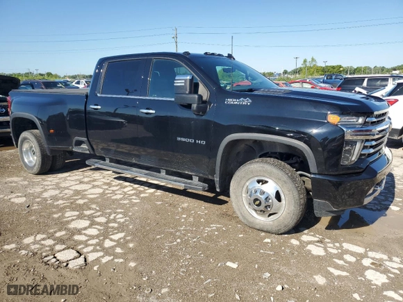 2020 Chevrolet Silverado 3500HD High Country with VIN 1GC4YVEY5LF311107, listed as a Copart auction lot 60852454 with 51,001 mi miles and Salvage Title. Bid and sale history available at carsss.com. Image 4.