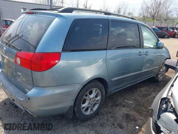 2006 Toyota Sienna XLE with VIN 5TDZA22C46S470450, listed as a IAAI auction lot 42034110 with 277,119 mi miles. Bid and sale history available at carsss.com. Image 4.