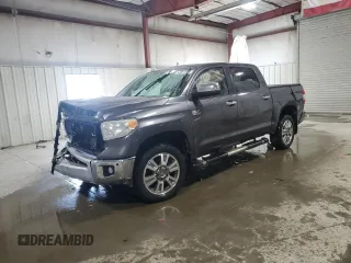 2015 Toyota Tundra 4WD Truck Platinum with VIN 5TFAY5F18FX437979, listed as a Copart auction lot 45981515 with 260,061 mi miles and Salvage Title. Bid and sale history available at carsss.com. Image 1.