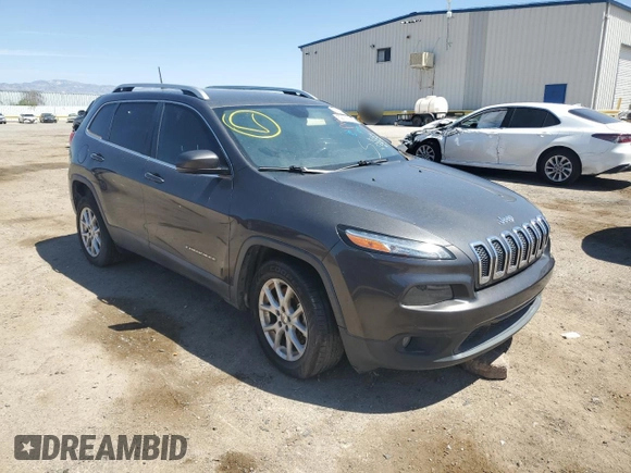 2017 Jeep Cherokee Latitude with VIN 1C4PJLCS0HW586444, listed as a Copart auction lot 52772195 with 194,101 mi miles and Clean title. Bid and sale history available at DreamBid. Image 4.