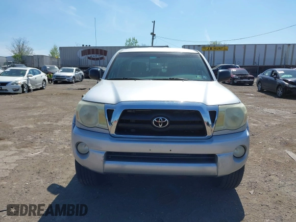 2006 Toyota Tacoma z VIN 5TELU42N66Z147725, wystawiony jako IAAI lot #42097752 z przebiegiem 206 452 mil mil oraz . Historia ofert i sprzedaży dostępna na DreamBid. Obrazek 11.