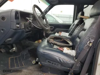 1998 Chevrolet Suburban with VIN 3GNEC16R1WG114237, listed as a Copart auction lot 53215835 with 330,054 mi miles and Clean Title. Bid and sale history available at carsss.com. Image 7.