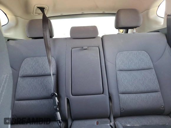 2018 Hyundai Tucson SE z VIN KM8J2CA44JU645919, wystawiony jako Copart lot #55580635 z przebiegiem Nie podano mil oraz Szkody całkowita. Historia ofert i sprzedaży dostępna na DreamBid. Obrazek 10.