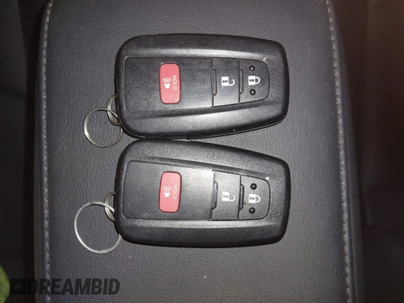 2017 Toyota Prius Two z VIN JTDKARFU1H3037959, wystawiony jako IAAI lot #41509021 z przebiegiem 82 500 mil mil oraz . Historia ofert i sprzedaży dostępna na DreamBid. Obrazek 11.