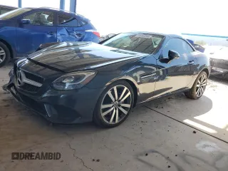 2019 Mercedes-Benz SLC 300 z VIN WDDPK3JA3KF159294, wystawiony jako Copart lot #73058894 z przebiegiem 21 632 mil mil oraz Szkody całkowita. Historia ofert i sprzedaży dostępna na DreamBid. Obrazek 1.