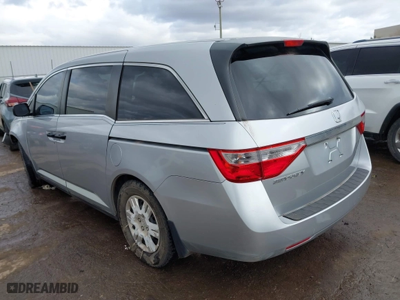 2011 Honda Odyssey LX with VIN 5FNRL5H27BB023071, listed as a IAAI auction lot 41716556 with 162,955 mi miles. Bid and sale history available at carsss.com. Image 3.