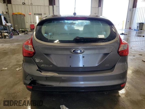 2014 Ford Focus SE with VIN 1FADP3K28EL188565, listed as a Copart auction lot 45162475 with 117,684 mi miles and Clean Title. Bid and sale history available at carsss.com. Image 6.