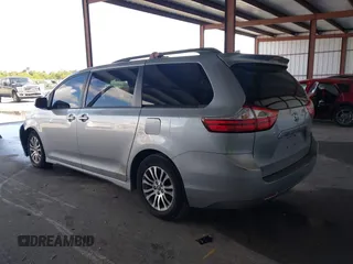 2018 Toyota Sienna XLE Auto Access Seat with VIN 5TDYZ3DC4JS904639, listed as a IAAI auction lot 41905251 with 179,989 mi miles. Bid and sale history available at carsss.com. Image 3.
