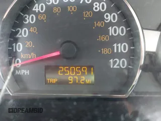 2005 Saturn ION ION 1 z VIN 1G8AG52F85Z132970, wystawiony jako IAAI lot #42541528 z przebiegiem 250 591 mil mil oraz . Historia ofert i sprzedaży dostępna na DreamBid. Obrazek 7.