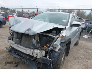 2018 Toyota Highlander SE with VIN 5TDJZRFH3JS903348, listed as a IAAI auction lot 42132056 with 115,384 mi miles and . Bid and sale history available at DreamBid. Image 6.