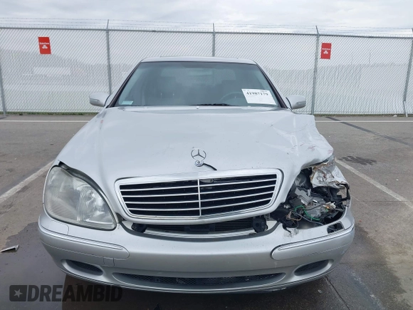 2000 Mercedes-Benz S-Class with VIN WDBNG70JXYA054073, listed as a IAAI auction lot 41987179 with 124,968 mi miles. Bid and sale history available at carsss.com. Image 12.