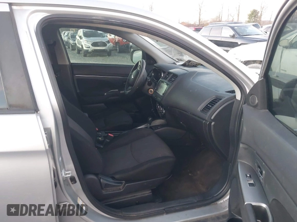 2018 Mitsubishi Outlander Sport ES 2.0 with VIN JA4AR3AU3JZ009201, listed as a IAAI auction lot 40804790 with 118,662 mi miles. Bid and sale history available at carsss.com. Image 5.