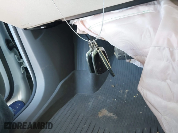 2022 Cadillac XT6 Premium Luxury with VIN 1GYKPCRS2NZ177625, listed as a IAAI auction lot 41646155 with 94,694 mi miles and . Bid and sale history available at DreamBid. Image 11.