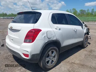 2020 Chevrolet Trax LS z VIN KL7CJKSB9LB051684, wystawiony jako IAAI lot #42279789 z przebiegiem 53 014 mil mil oraz . Historia ofert i sprzedaży dostępna na DreamBid. Obrazek 4.