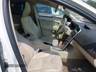 2010 Volvo XC60 3.2L with VIN YV4982DL3A2065797, listed as a IAAI auction lot 42557143 with 167,700 mi miles and . Bid and sale history available at DreamBid. Image 5.