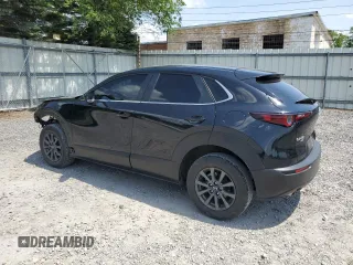 2021 Mazda CX-30 S with VIN 3MVDMBAL6MM263198, listed as a Copart auction lot 61576585 with 37,813 mi miles and Salvage title. Bid and sale history available at DreamBid. Image 2.