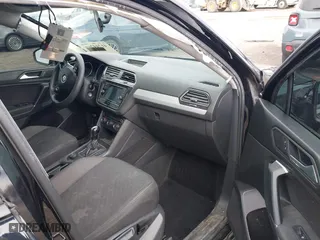 2020 Volkswagen Tiguan S with VIN 3VV0B7AX4LM043693, listed as a IAAI auction lot 41744269 with 87,758 mi miles. Bid and sale history available at carsss.com. Image 5.