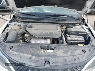2015 Chrysler 200 Limited с VIN 1C3CCCAB4FN710167, выставлен на аукционе IAAI как лот 42265899 с пробегом 131 554 миль миль и . История ставок и продаж доступна на DreamBid. Изображение 10.
