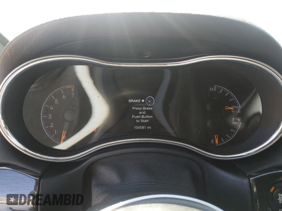 2018 Jeep Grand Cherokee Trailhawk with VIN 1C4RJFLG9JC274619, listed as a Copart auction lot 50354745 with 104,581 mi miles and Salvage title. Bid and sale history available at DreamBid. Image 9.