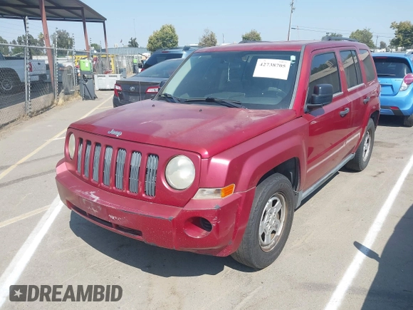 2008 Jeep Patriot Sport with VIN 1J8FT28088D703943, listed as a IAAI auction lot 42738705 with 195,234 mi miles and . Bid and sale history available at DreamBid. Image 2.