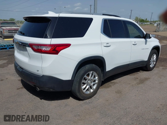 2018 Chevrolet Traverse LT Cloth with VIN 1GNERGKW4JJ144479, listed as a IAAI auction lot 41839641 with 136,404 mi miles. Bid and sale history available at carsss.com. Image 4.