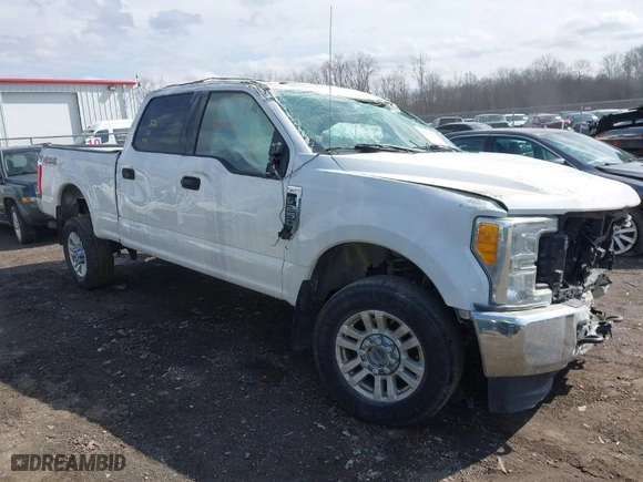 2017 Ford Super Duty F-250 SRW Lariat with VIN 1FT7W2B66HEC64879, listed as a IAAI auction lot 41950847 with 121,700 mi miles. Bid and sale history available at carsss.com. Image 1.