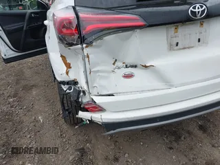 2017 Toyota RAV4 SE z VIN 2T3JFREV3HW695013, wystawiony jako IAAI lot #42232518 z przebiegiem 68 454 mil mil oraz . Historia ofert i sprzedaży dostępna na DreamBid. Obrazek 17.