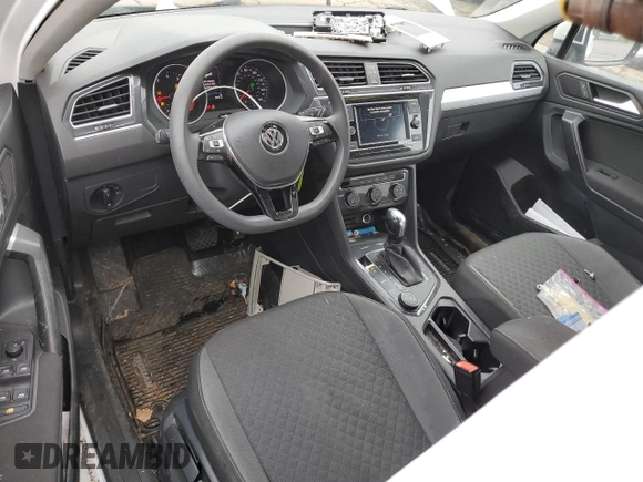 2021 Volkswagen Tiguan S with VIN 3VV0B7AX1MM074272, listed as a Copart auction lot 43519695 with 35,021 mi miles and Salvage title. Bid and sale history available at DreamBid. Image 8.