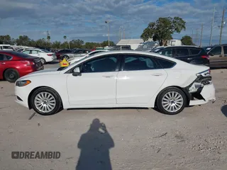 2017 Ford Fusion SE with VIN 3FA6P0HD6HR262443, listed as a IAAI auction lot 41041687 with 145,267 mi miles. Bid and sale history available at carsss.com. Image 14.