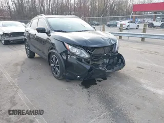 2017 Nissan Rogue Sport SL with VIN JN1BJ1CR1HW131942, listed as a IAAI auction lot 41784228 with 70,660 mi miles. Bid and sale history available at carsss.com. Image 1.