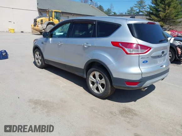 2015 Ford Escape SE with VIN 1FMCU9GX0FUB99881, listed as a IAAI auction lot 42114415 with 138,561 mi miles. Bid and sale history available at carsss.com. Image 3.