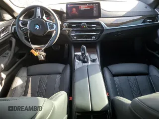 2023 BMW 5 Series M550i xDrive with VIN WBA13BK08PCN51125, listed as a Copart auction lot 76781294 with 8,855 mi miles and Non repairable. Bid and sale history available at DreamBid. Image 8.