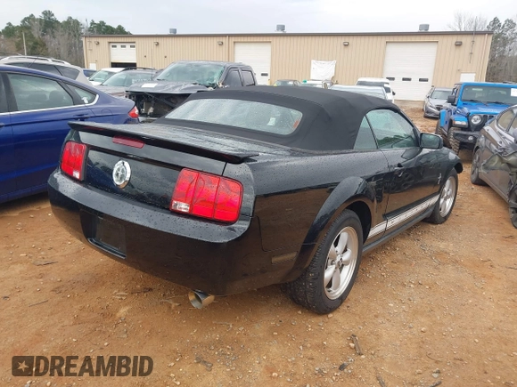 2007 Ford Mustang Deluxe with VIN 1ZVFT84N475361120, listed as a IAAI auction lot 41762540 with 167,848 mi miles and . Bid and sale history available at carsss.com. Image 4.