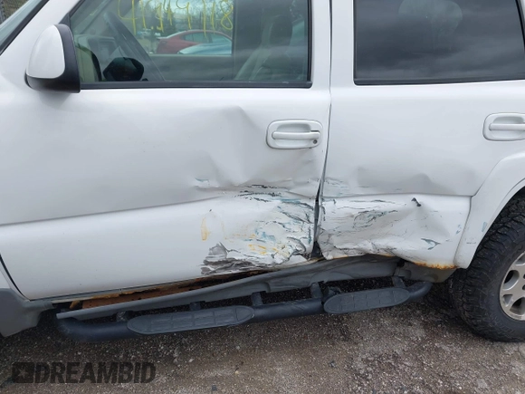 2006 Chevrolet Tahoe Z71 with VIN 1GNEK13Z86R129700, listed as a IAAI auction lot 41949718 with 276,764 mi miles. Bid and sale history available at carsss.com. Image 6.