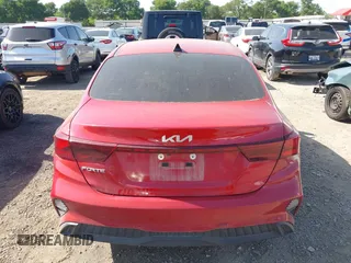 2022 Kia Forte LXS with VIN 3KPF24AD0NE462828, listed as a IAAI auction lot 42019108 with 25,536 mi miles and . Bid and sale history available at DreamBid. Image 16.