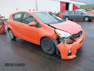 2013 Toyota Prius One z VIN JTDKDTB33D1058433, wystawiony jako IAAI lot #41981539 z przebiegiem 159 621 mil mil oraz . Historia ofert i sprzedaży dostępna na DreamBid. Obrazek 1.