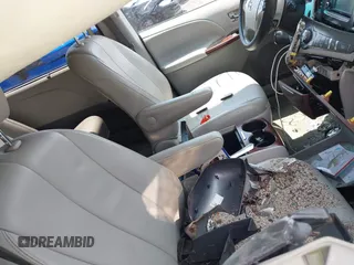 2014 Toyota Sienna XLE с VIN 5TDYK3DC8ES451829, выставлен на аукционе IAAI как лот 42689122 с пробегом 104 729 миль миль и . История ставок и продаж доступна на DreamBid. Изображение 5.