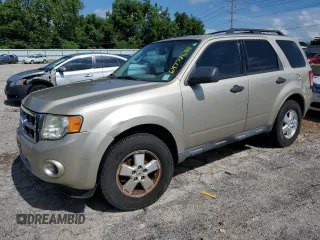 2010 Ford Escape XLS с VIN 1FMCU0C72AKB10124, выставлен на аукционе Copart как лот 64778635 с пробегом Не указан миль и Чистый • Clean title. История ставок и продаж доступна на DreamBid. Изображение 1.