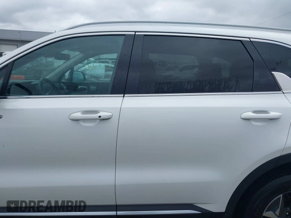 2021 Kia Sorento EX with VIN KNDRH4LG8M5035166, listed as a IAAI auction lot 42300560 with 24,754 mi miles and . Bid and sale history available at DreamBid. Image 15.