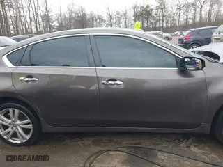 2013 Nissan Altima 3.5 SL with VIN 1N4BL3AP6DC115239, listed as a IAAI auction lot 41638014 with 289,169 mi miles. Bid and sale history available at carsss.com. Image 12.