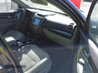 2015 Kia Sorento SX with VIN 5XYKWDA70FG565779, listed as a IAAI auction lot 41675010 with 134,060 mi miles. Bid and sale history available at carsss.com. Image 5.