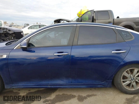 2016 Kia Optima LX Turbo with VIN 5XXGT4L19GG082224, listed as a IAAI auction lot 40990759 with 67,986 mi miles. Bid and sale history available at carsss.com. Image 14.