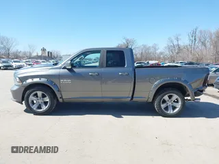 2013 Ram 1500 Sport z VIN 1C6RR7HT2DS530587, wystawiony jako IAAI lot #41742569 z przebiegiem 152 193 mil mil oraz . Historia ofert i sprzedaży dostępna na DreamBid. Obrazek 15.