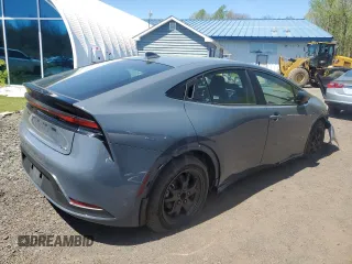 2024 Toyota Prius LE with VIN JTDACAAU0R3018979, listed as a Copart auction lot 55290345 with 32,657 mi miles and Clean Title. Bid and sale history available at carsss.com. Image 3.
