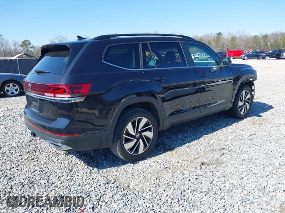 2024 Volkswagen Atlas SE with VIN 1V2JR2CA5RC532574, listed as a IAAI auction lot 41640988 with 24,048 mi miles and . Bid and sale history available at DreamBid. Image 4.