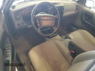 2000 Ford Ranger XLT with VIN 1FTZR15XXYPA82217, listed as a Copart auction lot 62389415 with 44,379 mi miles and Clean title. Bid and sale history available at DreamBid. Image 8.