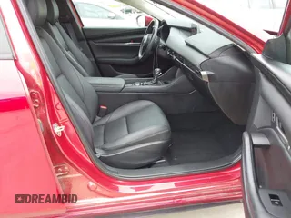 2022 Mazda 3 Select z VIN 3MZBPABL9NM316998, wystawiony jako IAAI lot #42117951 z przebiegiem 44 594 mil mil oraz . Historia ofert i sprzedaży dostępna na DreamBid. Obrazek 5.