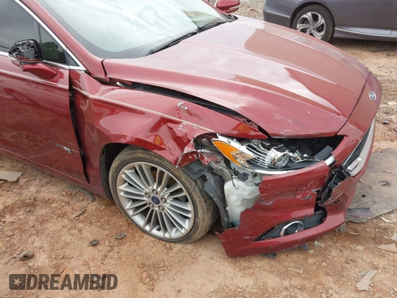 2014 Ford Fusion SE Hybrid with VIN 3FA6P0LU3ER289277, listed as a IAAI auction lot 41686380 with 178,339 mi miles. Bid and sale history available at carsss.com. Image 6.