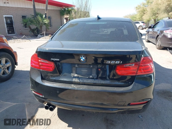 2013 BMW 3 Series 328i xDrive с VIN WBA3B3C51DF543955, выставлен на аукционе IAAI как лот 42510430 с пробегом 87 280 миль миль и . История ставок и продаж доступна на DreamBid. Изображение 16.